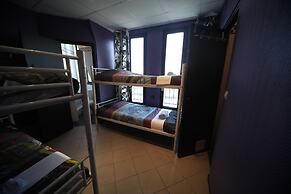 Peace & Love - Hostel