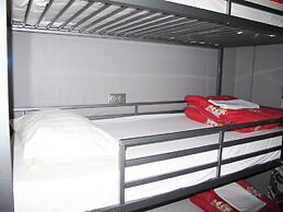Peace & Love - Hostel
