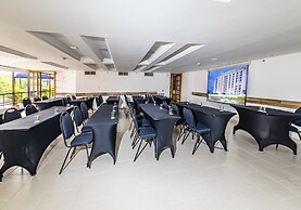 Hotel Cosmos Cali