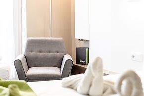 Hotel Demas City