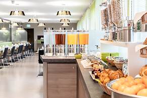 Hotel Demas City
