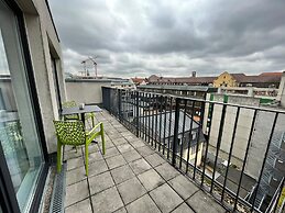 Hotel Demas City