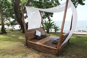 Elysia Beach Resort