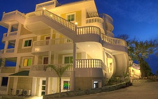 Lingganay Boracay Hotel Resort