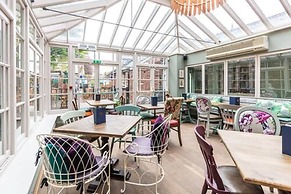 The City Gate Hotel
