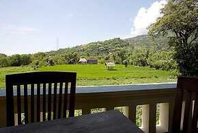 Apa Kabar Villas