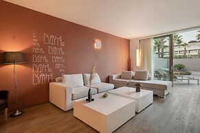Avra Imperial Hotel