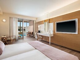 Avra Imperial Hotel