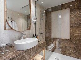 Avra Imperial Hotel