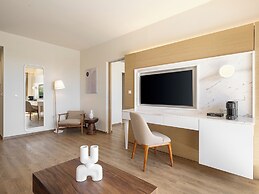 Avra Imperial Hotel
