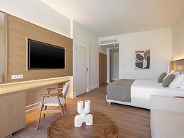 Avra Imperial Hotel