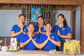 Amed Cafe & Hotel Kebun Wayan