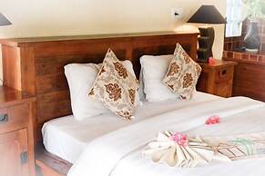 Amed Cafe & Hotel Kebun Wayan