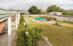 Rose Garden Motel