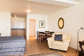 The Commodores Lodge