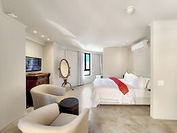 Rouge on Rose Boutique Hotel