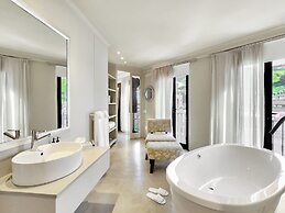 Rouge on Rose Boutique Hotel
