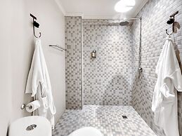 Rouge on Rose Boutique Hotel