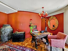Rouge on Rose Boutique Hotel