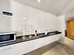 Rouge on Rose Boutique Hotel