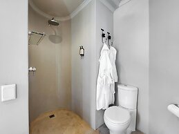 Rouge on Rose Boutique Hotel