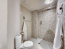 Rouge on Rose Boutique Hotel