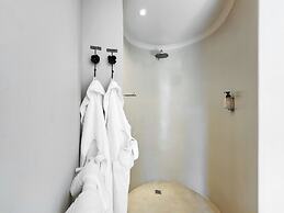Rouge on Rose Boutique Hotel