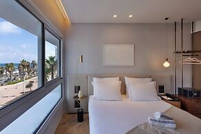 Jewel Beachfront Boutique Hotel