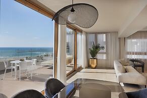 Jewel Beachfront Boutique Hotel