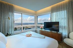 Jewel Beachfront Boutique Hotel