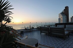 Jewel Beachfront Boutique Hotel