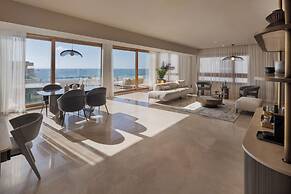 Jewel Beachfront Boutique Hotel