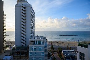 Jewel Beachfront Boutique Hotel