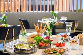 Jewel Beachfront Boutique Hotel