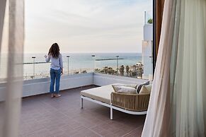 Jewel Beachfront Boutique Hotel