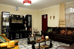 LYNIK La Casa de Blanca