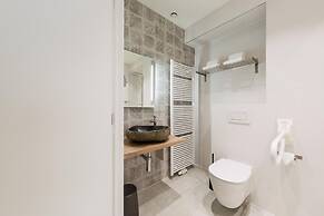 Beach Hotel Helios by CW Hotel Collection