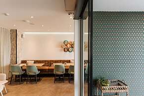 Beach Hotel Helios by CW Hotel Collection