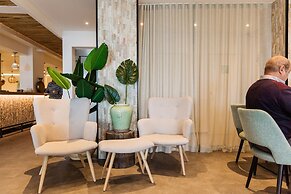 Beach Hotel Helios by CW Hotel Collection