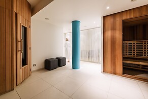 Beach Hotel Helios by CW Hotel Collection