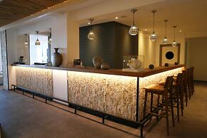 Beach Hotel Helios by CW Hotel Collection