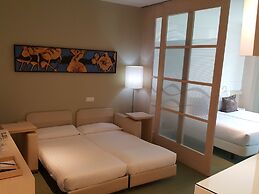 Ako Suite