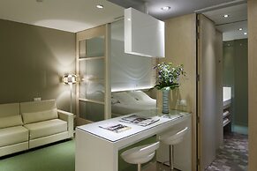 Ako Suite