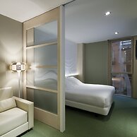 Ako Suite
