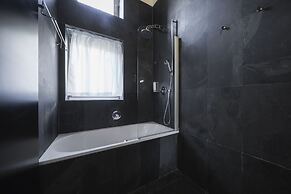Hotel Noir
