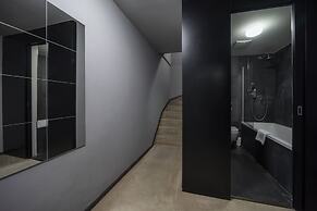Hotel Noir