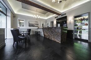 Hotel Noir