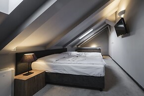 Hotel Noir