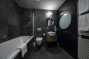 Hotel Noir