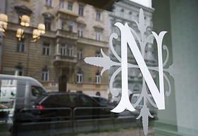 Hotel Noir